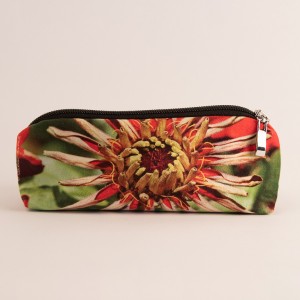 Trousse &agrave; crayons collection fleurs - Zinnia rouge fond vert